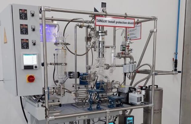 Lab scale WFE distillation unit
