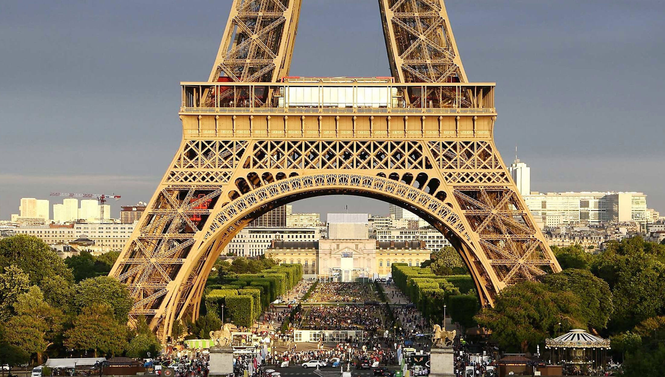 Photo of the Eiffel tower in Paris